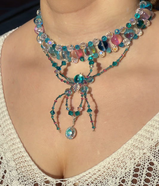 Iridescent Evanescence